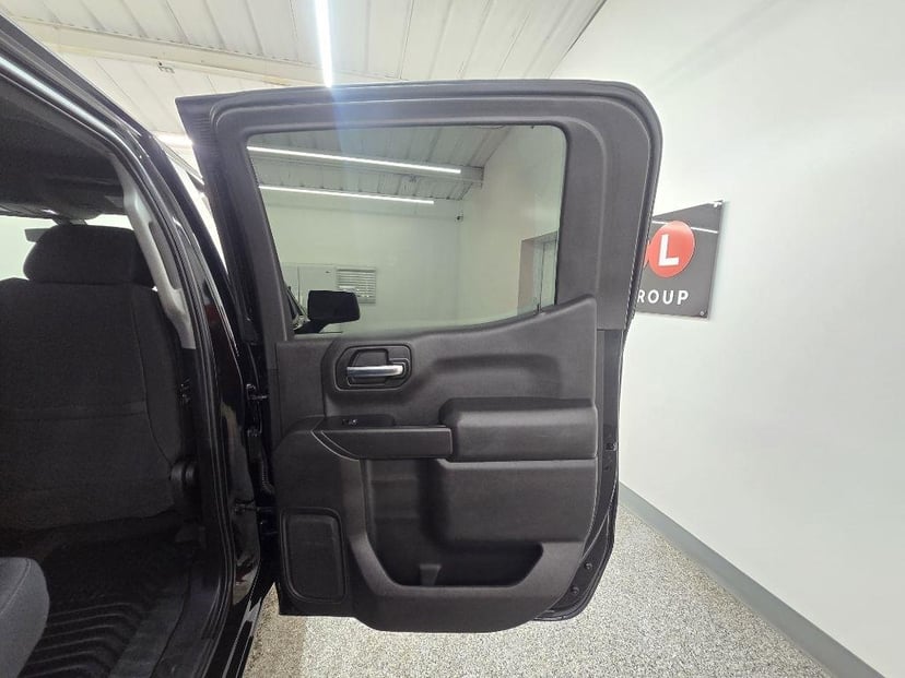 2020 CHEVROLET Silverado - Image 27