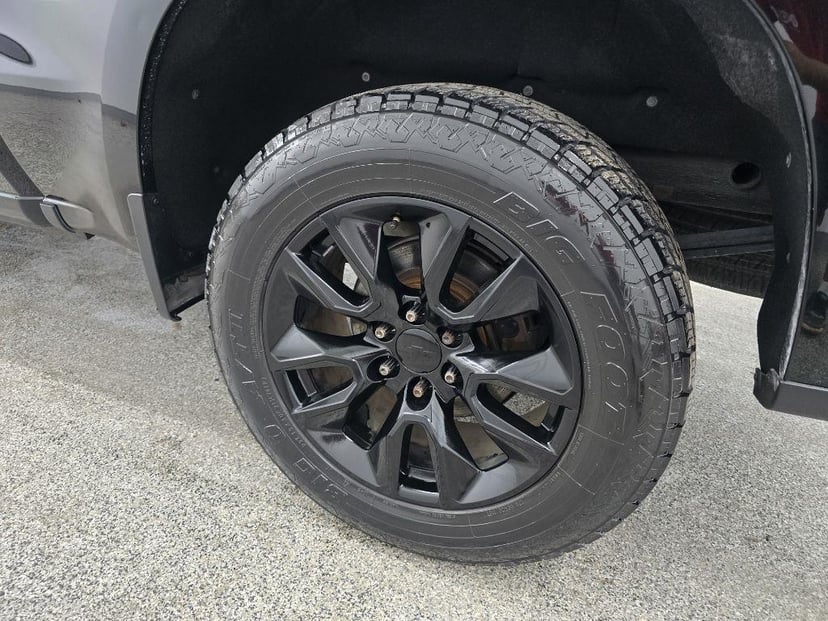 2020 CHEVROLET Silverado - Image 28