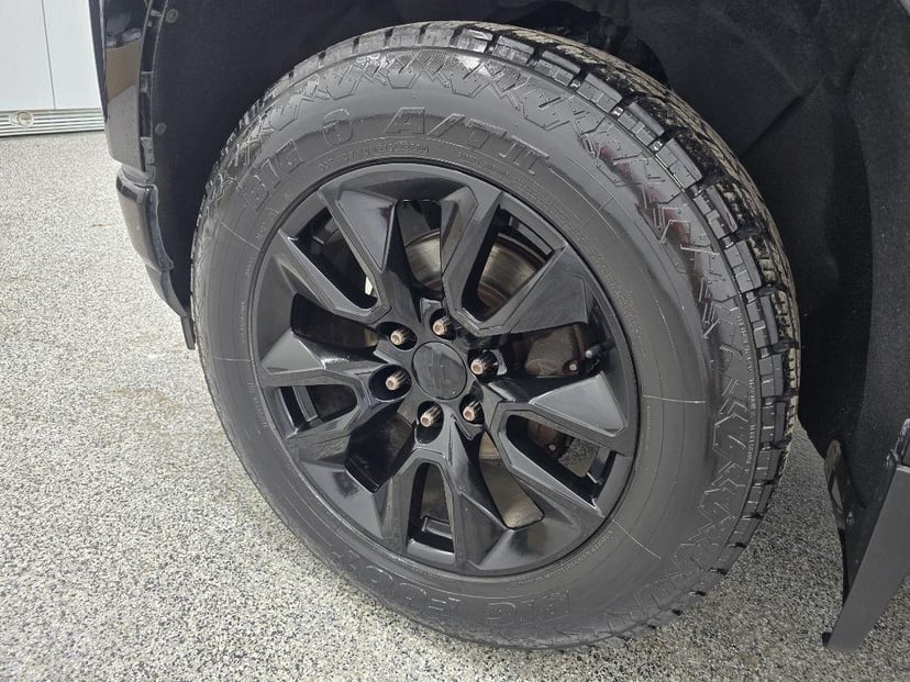 2020 CHEVROLET Silverado - Image 29