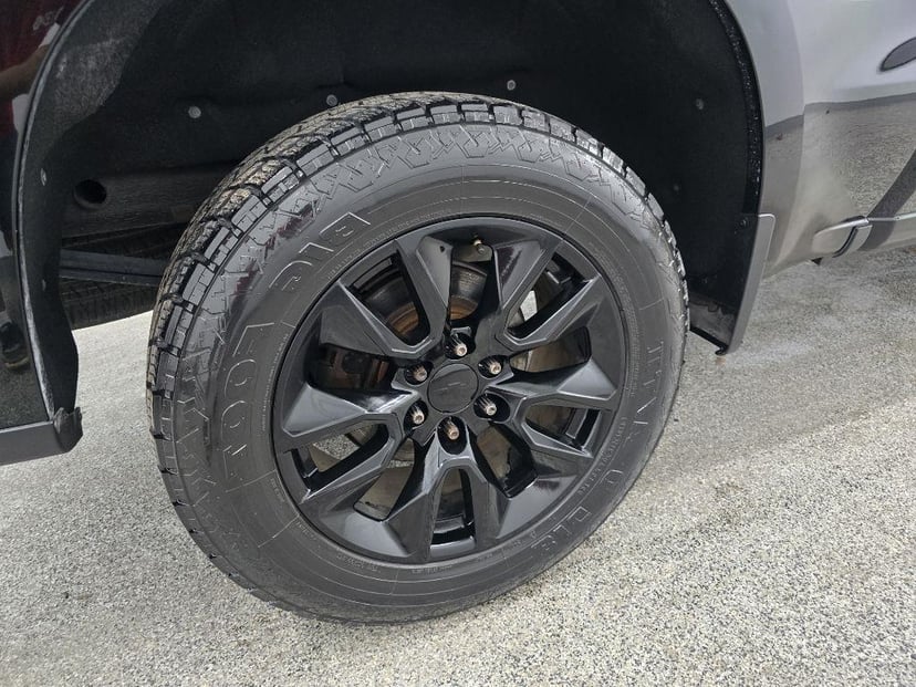 2020 CHEVROLET Silverado - Image 30