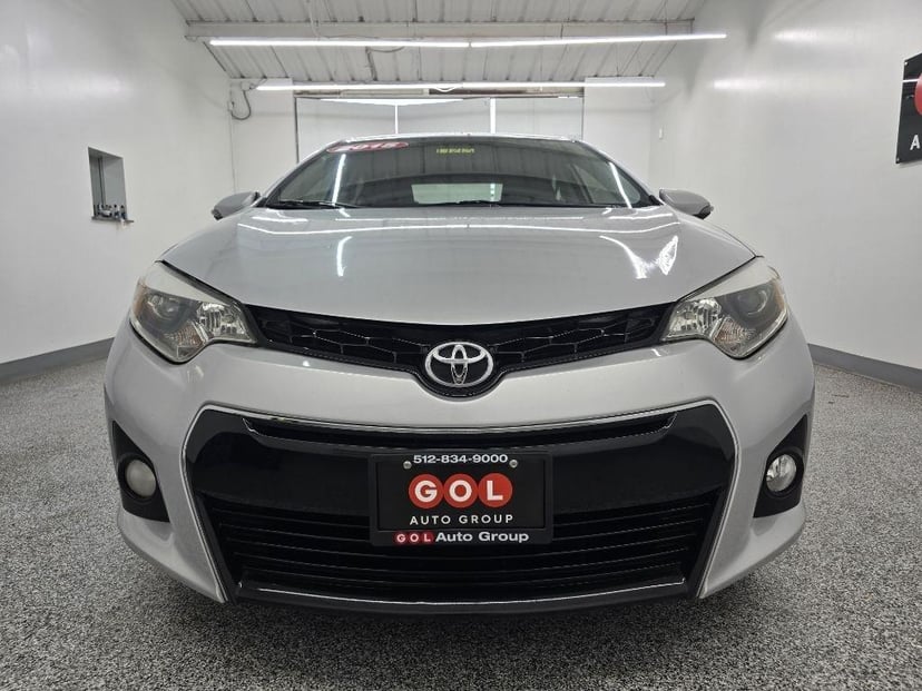 2015 TOYOTA Corolla - Image 2