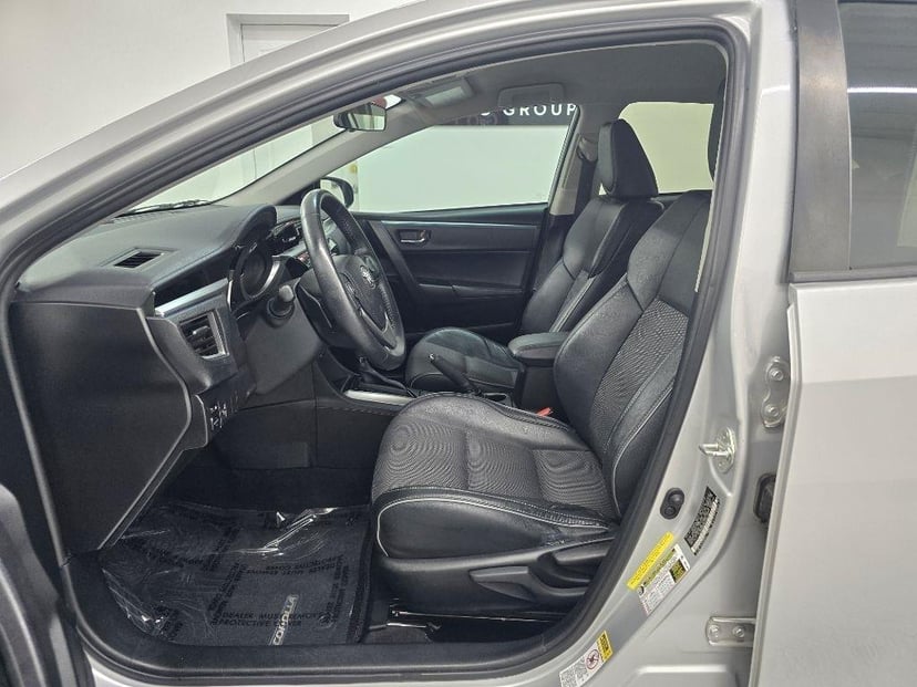 2015 TOYOTA Corolla - Image 10
