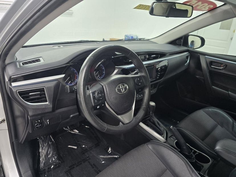 2015 TOYOTA Corolla - Image 11