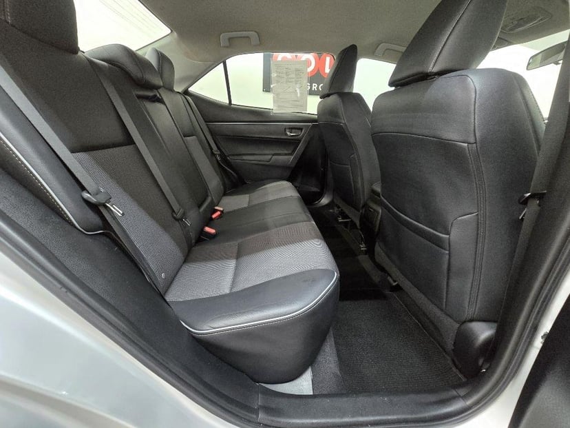 2015 TOYOTA Corolla - Image 18