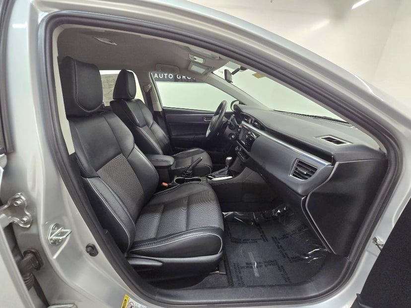 2015 TOYOTA Corolla - Image 22