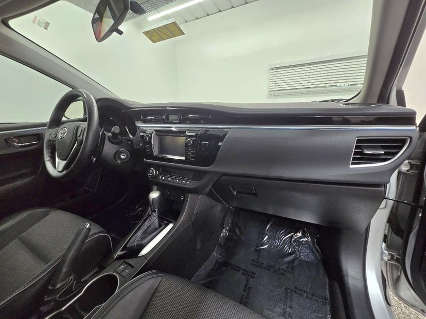 2015 TOYOTA Corolla - Image 23