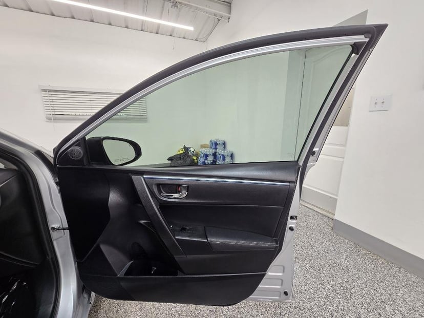 2015 TOYOTA Corolla - Image 31