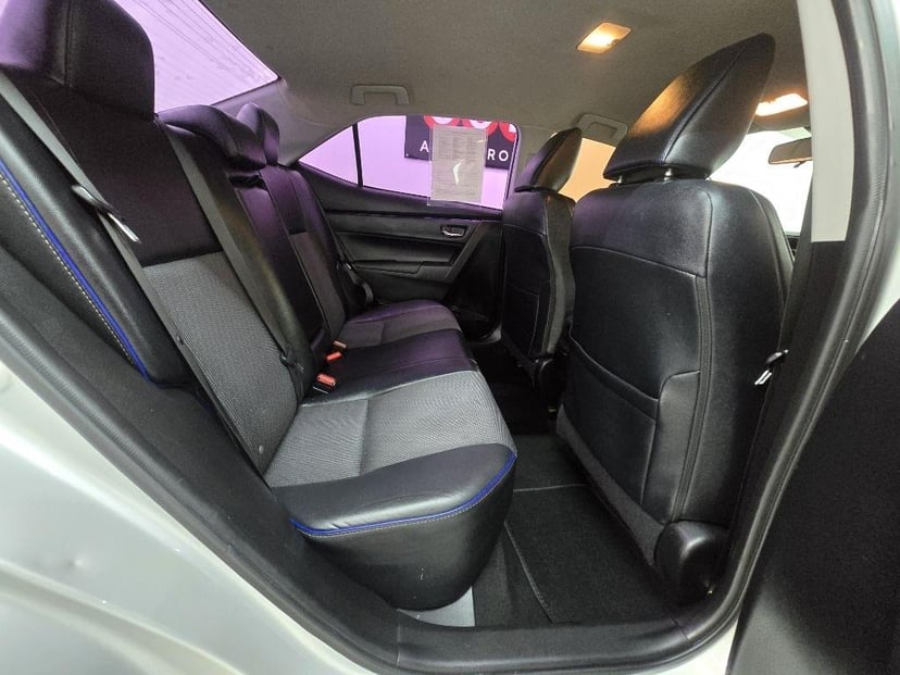 2017 TOYOTA Corolla - Image 15