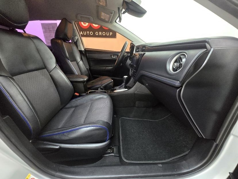 2017 TOYOTA Corolla - Image 19