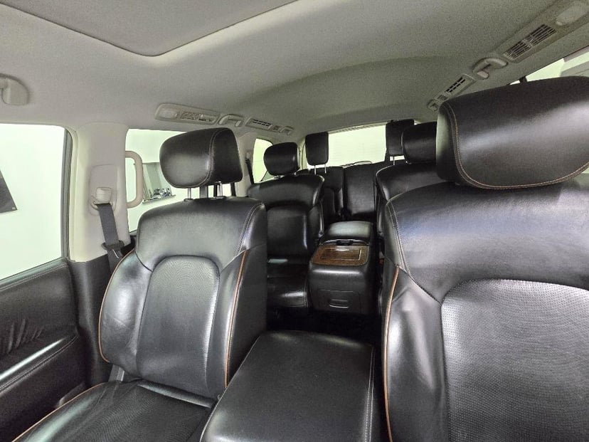 2017 NISSAN Armada - Image 12