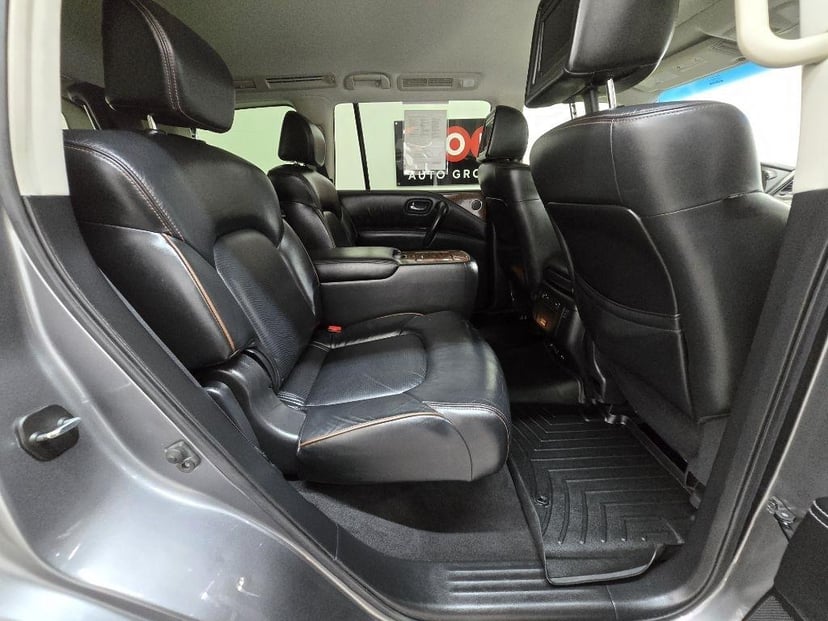 2017 NISSAN Armada - Image 20