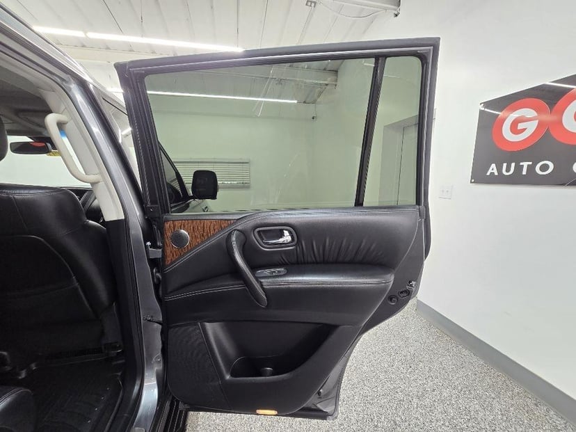 2017 NISSAN Armada - Image 32
