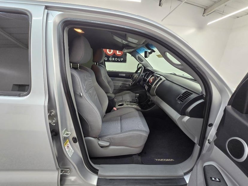 2012 TOYOTA Tacoma - Image 24