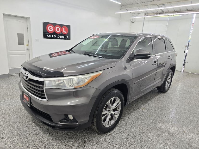 2016 TOYOTA Highlander