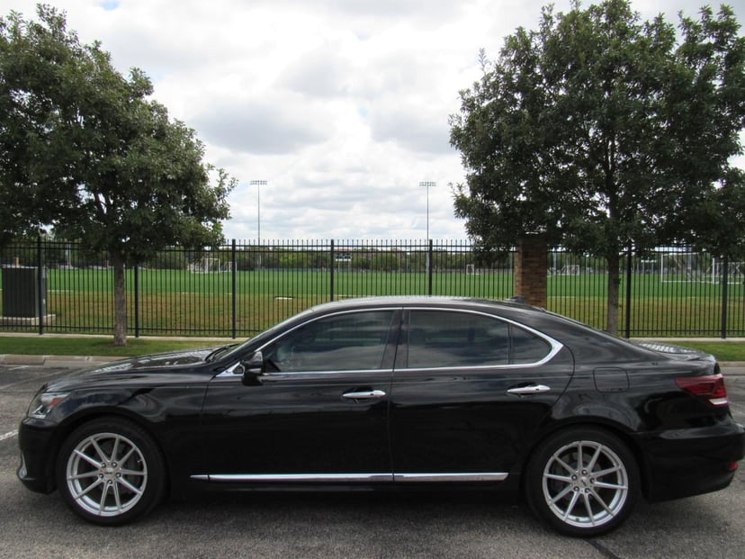 2014 LEXUS LS - Image 8