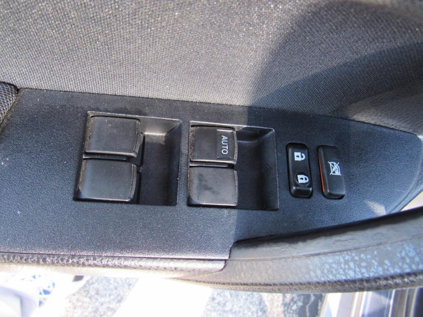 2016 TOYOTA Corolla - Image 18