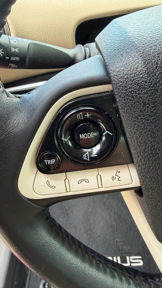 2018 TOYOTA Prius - Image 23