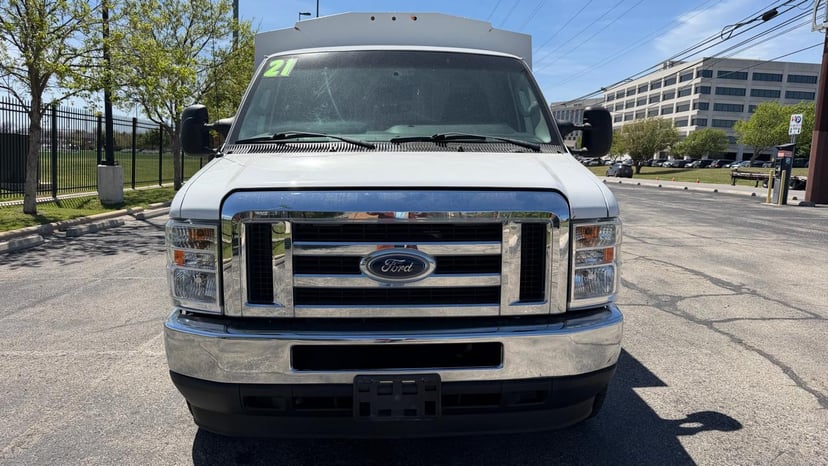 2021 FORD E-Series - Image 2