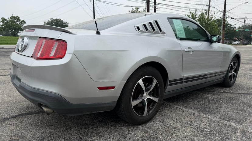 2012 FORD Mustang - Image 5
