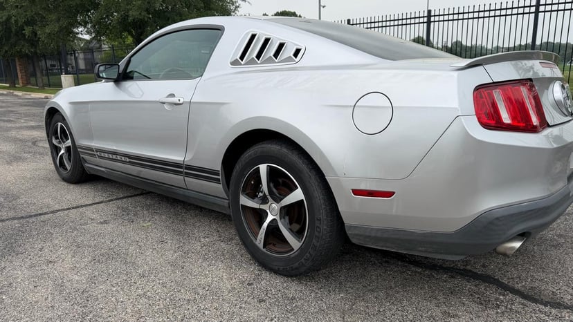 2012 FORD Mustang - Image 7