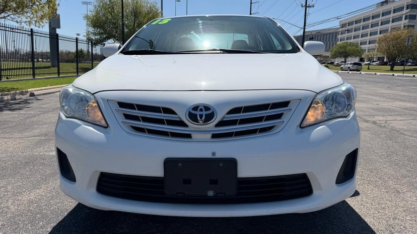 2013 TOYOTA Corolla - Image 2
