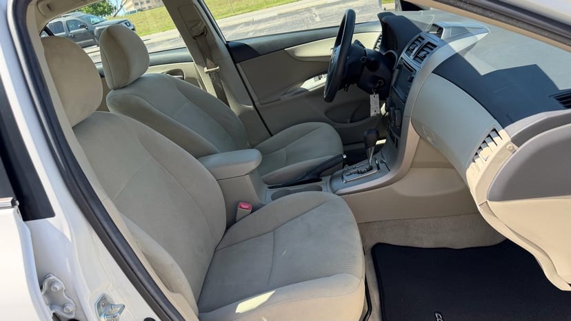 2013 TOYOTA Corolla - Image 14