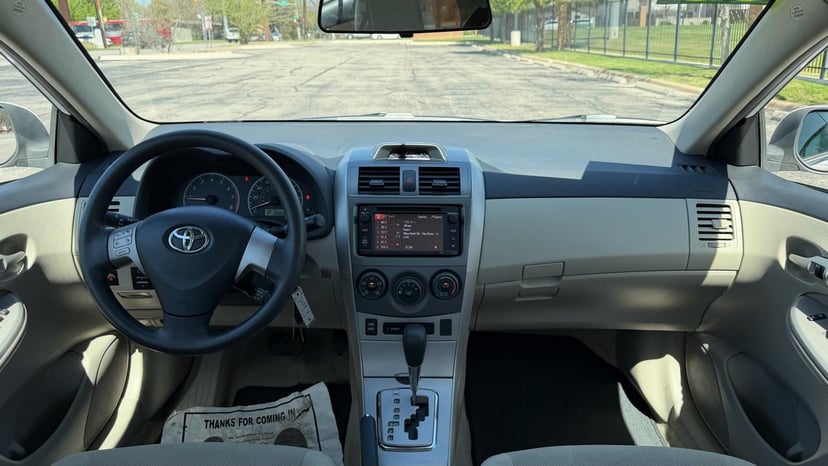 2013 TOYOTA Corolla - Image 17