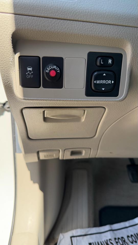 2013 TOYOTA Corolla - Image 19