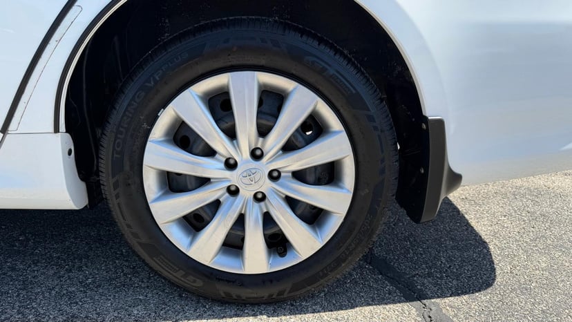 2013 TOYOTA Corolla - Image 26