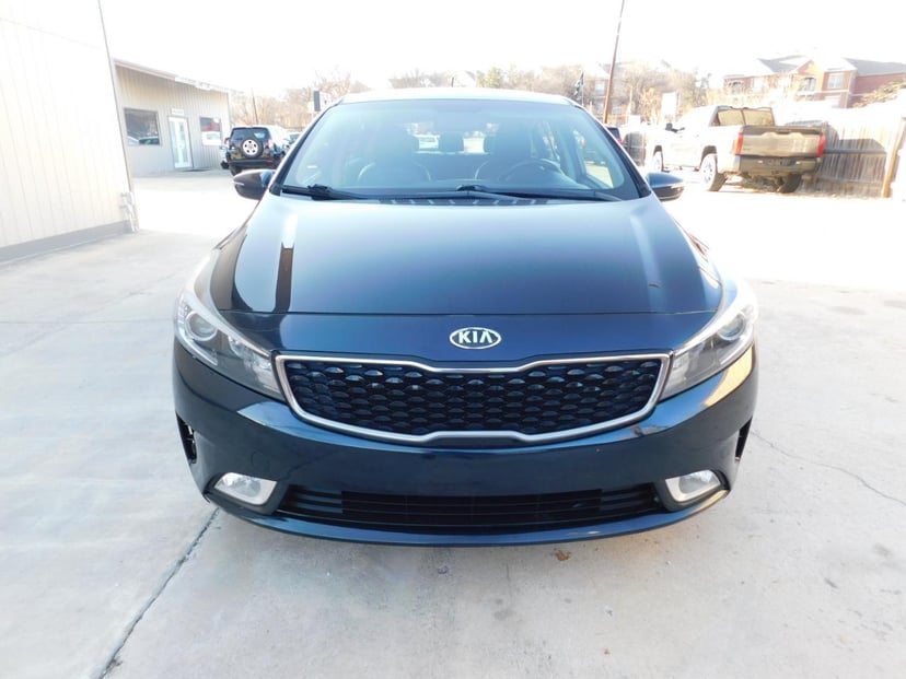 2017 KIA Forte5 - Image 2