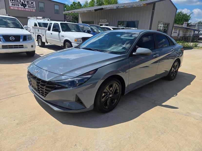 2021 HYUNDAI Elantra