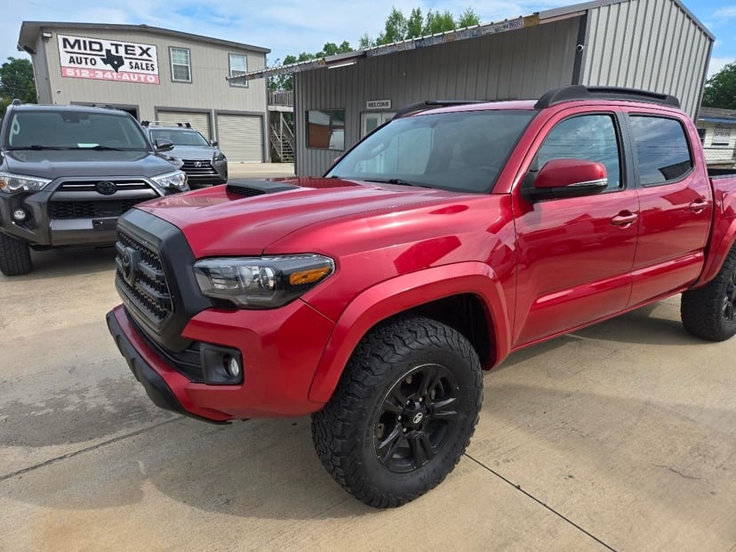 2017 TOYOTA Tacoma
