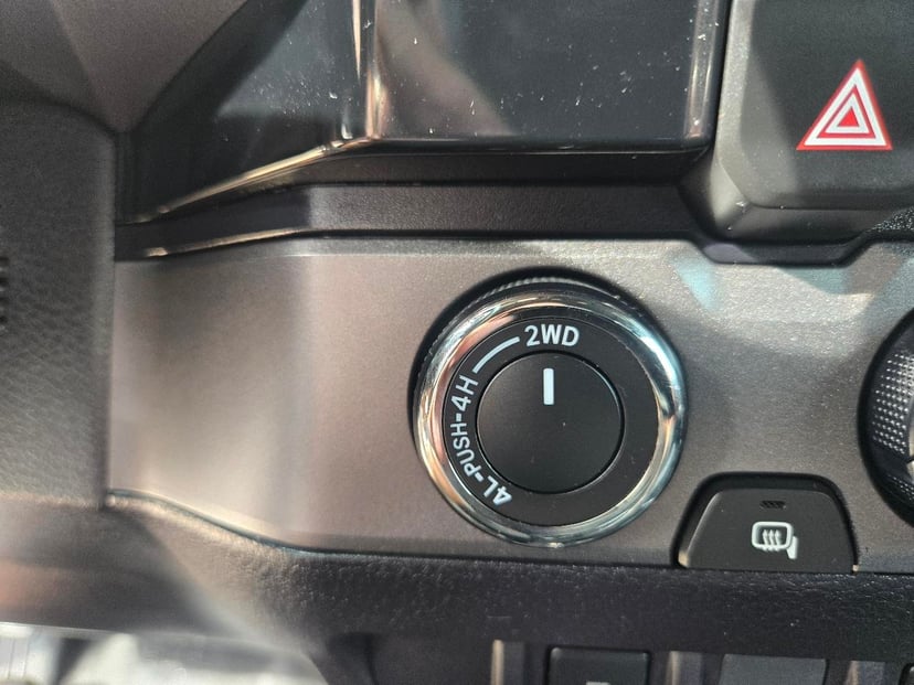 2017 TOYOTA Tacoma - Image 14