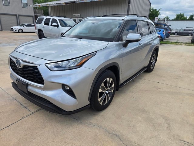 2020 TOYOTA Highlander
