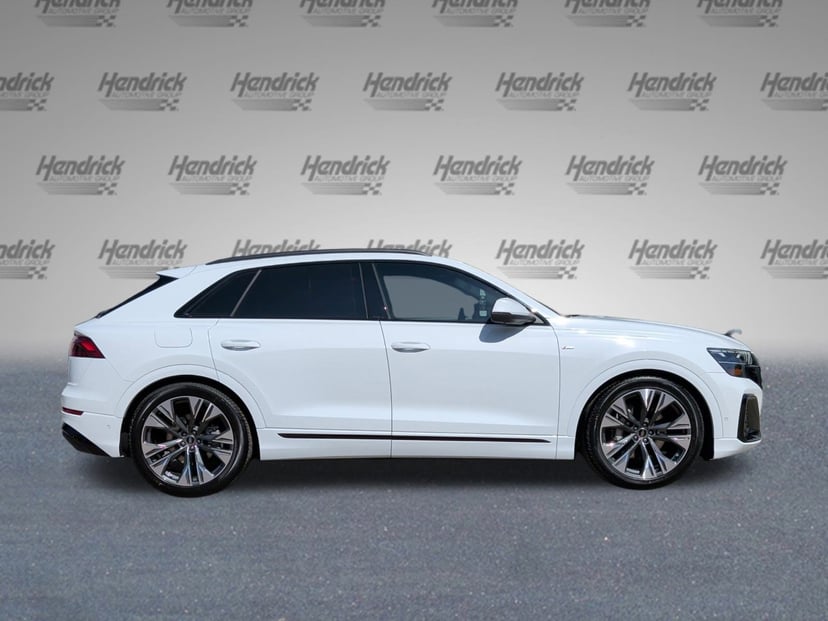 2026 Audi Q8 - Image 8