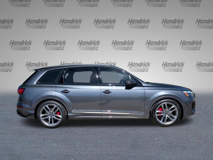 2026 Audi Q7 - Image 8