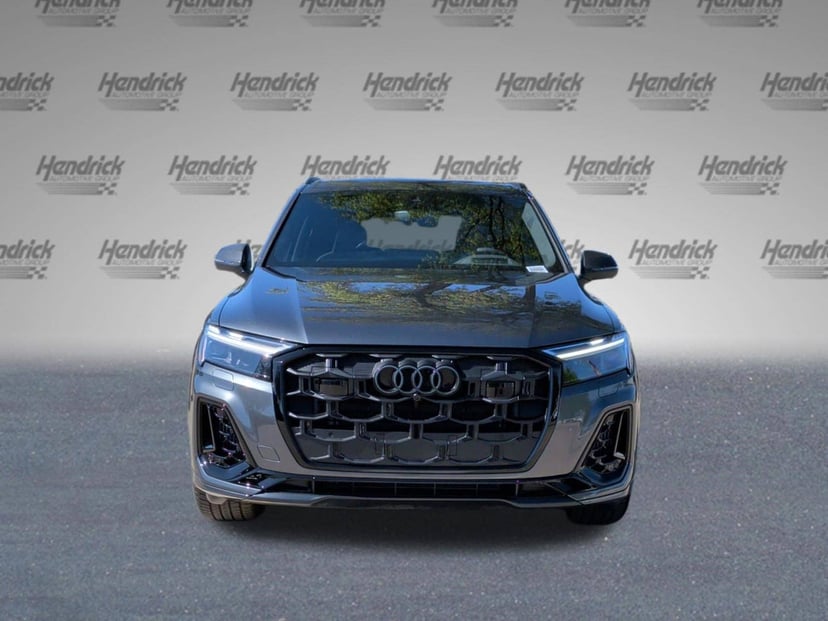 2026 Audi Q7 - Image 2