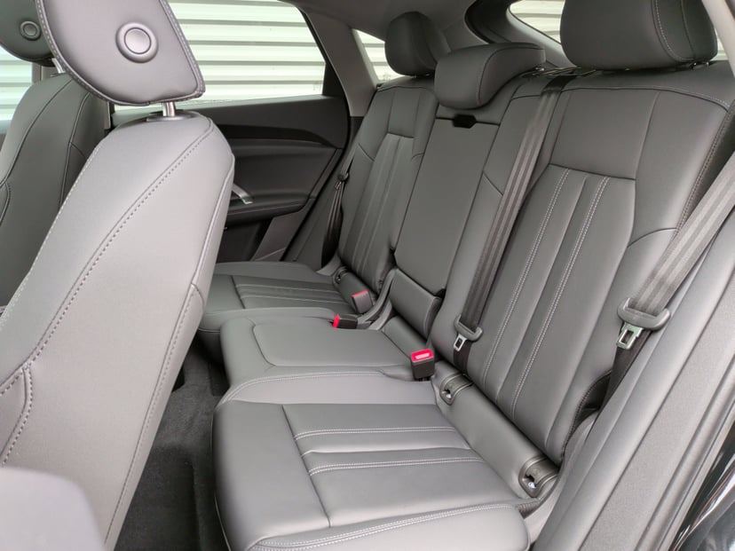 2025 Audi Q5 Sportback - Image 32