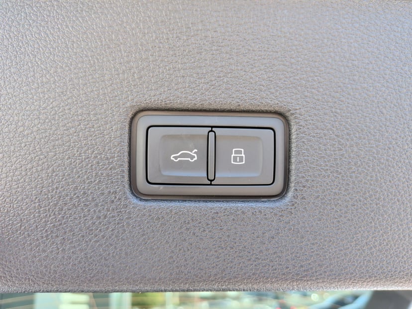 2026 Audi Q8 - Image 40