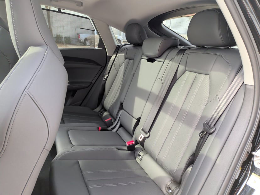 2025 Audi Q5 Sportback - Image 31