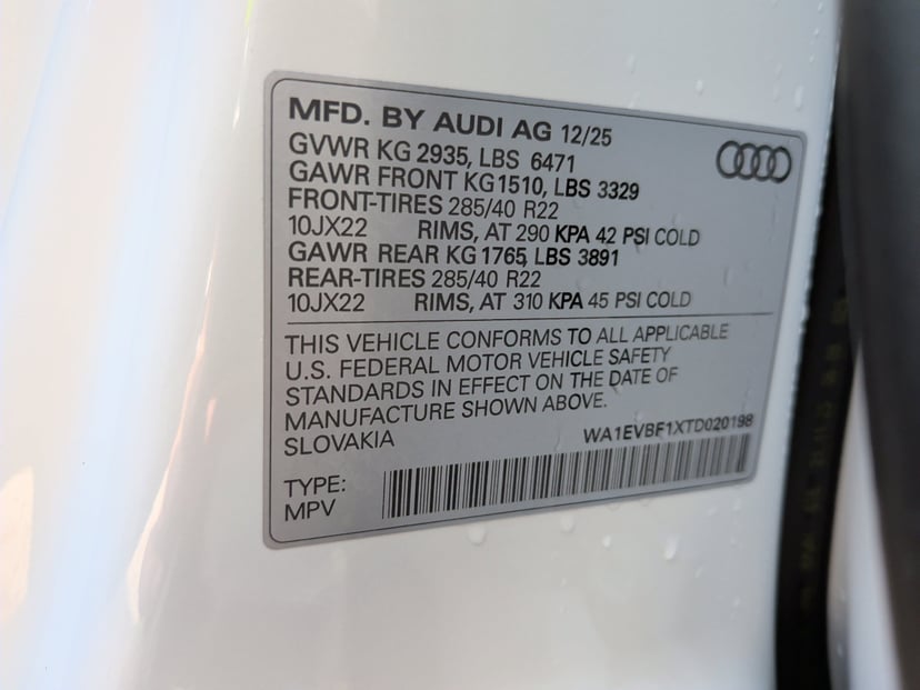 2026 Audi Q8 - Image 33