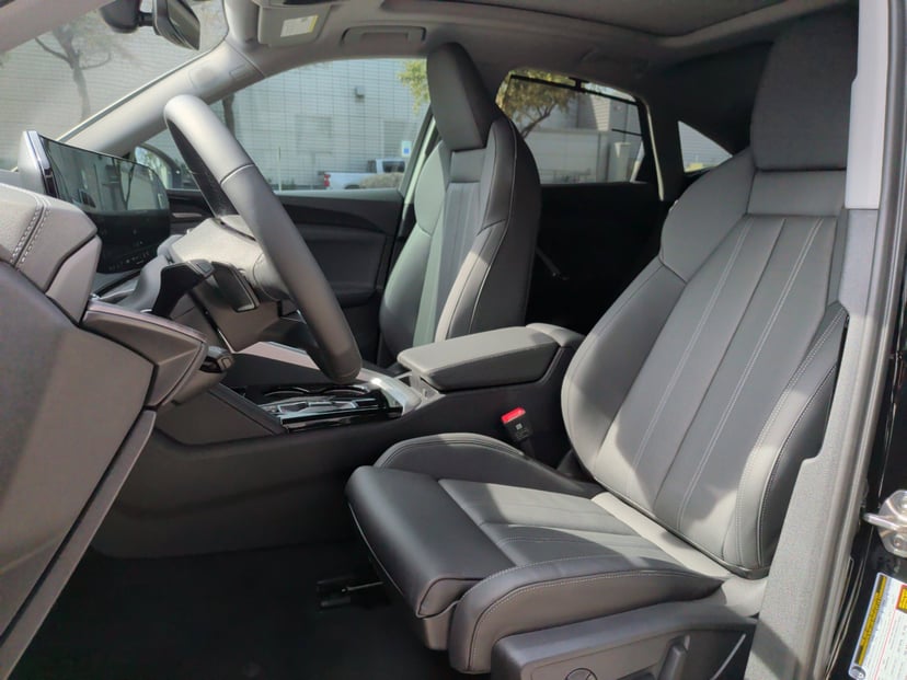 2025 Audi Q5 Sportback - Image 13