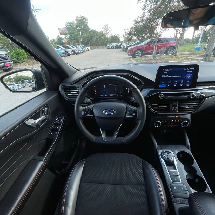 2025 Ford Escape - Image 11
