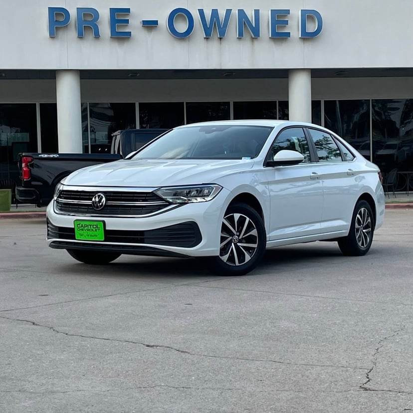 2024 Volkswagen Jetta - Image 2