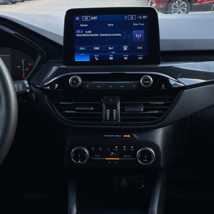 2025 Ford Escape - Image 17