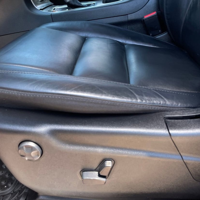 2018 Jeep Grand Cherokee - Image 23