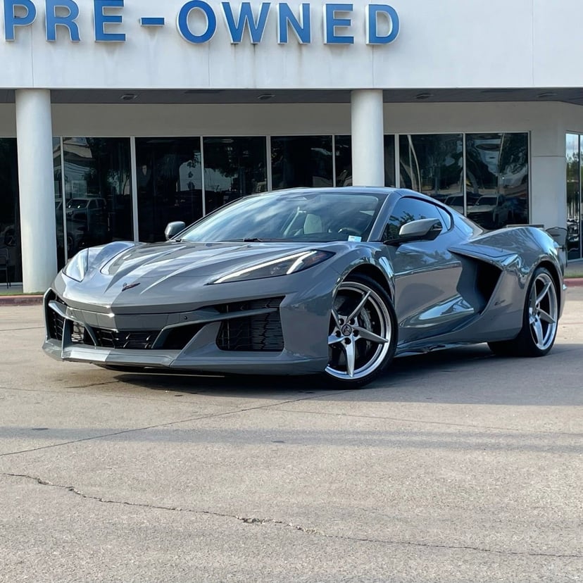 2024 Chevrolet Corvette E-Ray - Image 2