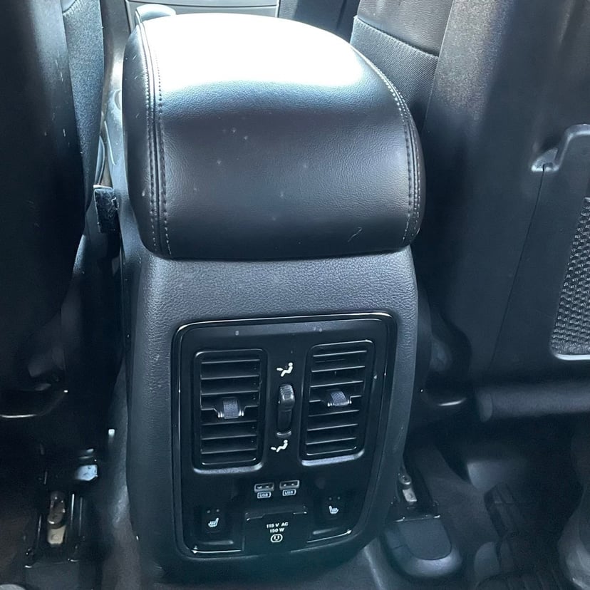 2018 Jeep Grand Cherokee - Image 25