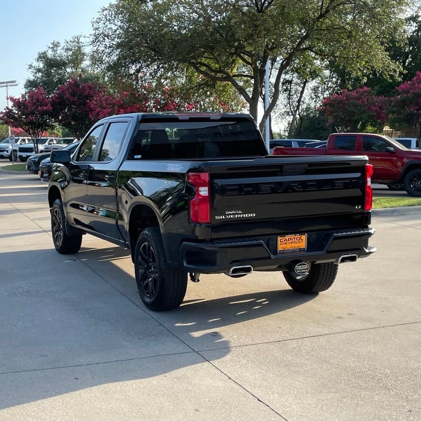 2026 Chevrolet Silverado 1500 - Image 2