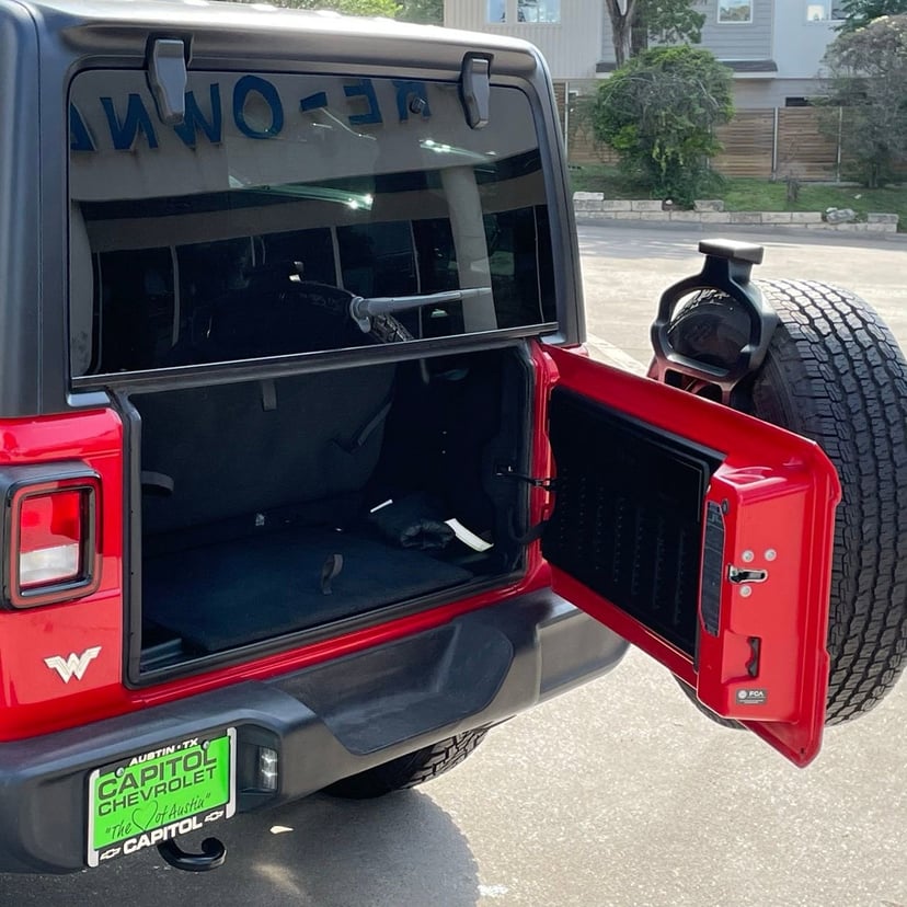 2021 Jeep Wrangler - Image 24